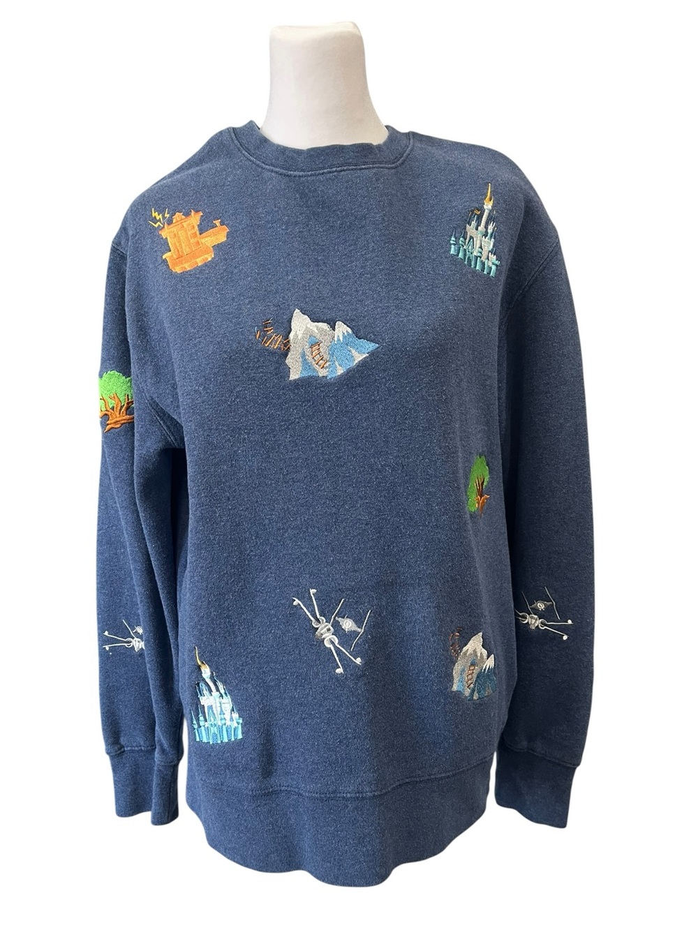 Walt Disney World Embroidered Park Icons Graphic Crewneck Sweater Size Small